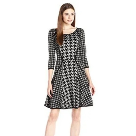 Gabby Skye  Black and White Houndstooth sweaterDress size medium - Picture 1 of 4